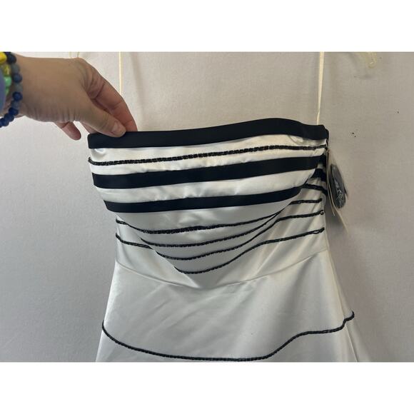 Y2K Xcite White Dress black beads hot pink Tulle Rock, Goth, Edgy 6 Prom formal - Picture 5 of 16